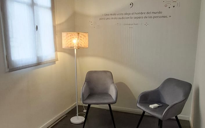 Sala de espera audífonos GrandAudition Getafe
